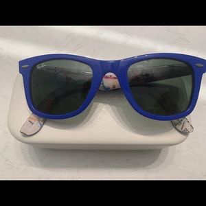 EUC Authentic Ray Ban Wayfarers Limited Edition